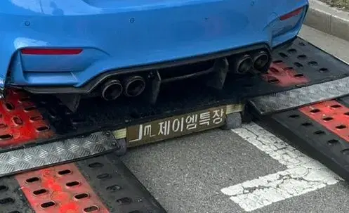 F82 M4 아크라포빅 에볼루션 배기